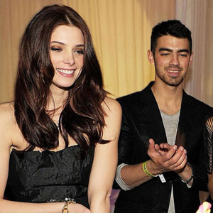 Ashley Greene, Joe Jonas Ashley Greene, Joe Jonas